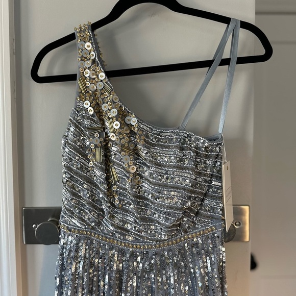 Mac Duggal Glamorous Silver and Gold Sequin One-Shoulder Dress Beaded - Picture 2 of 16